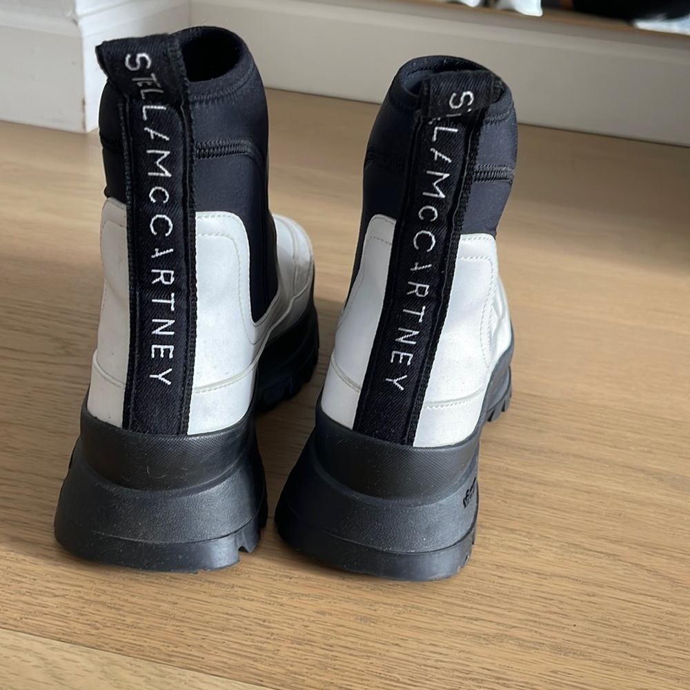 Stella McCartney white shoes barely worn